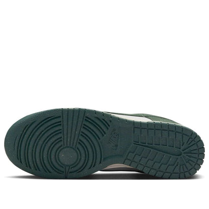 Nike Dunk Low Next Nature “Vintage Green”