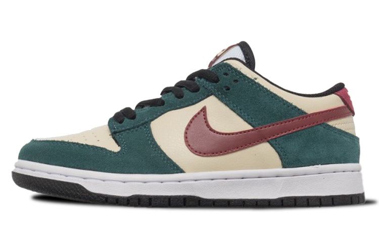 Nike SB Dunk Low Pro “Vegas Gold”