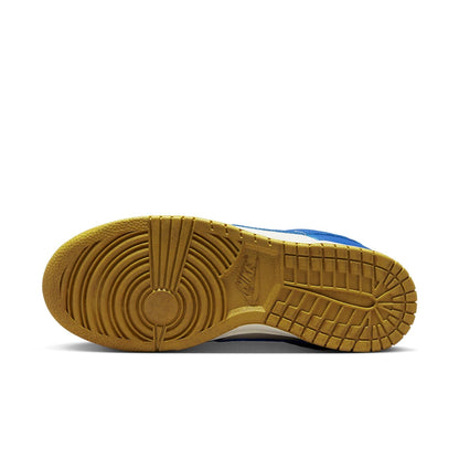 Nike Dunk Low “Kansas City Royals”