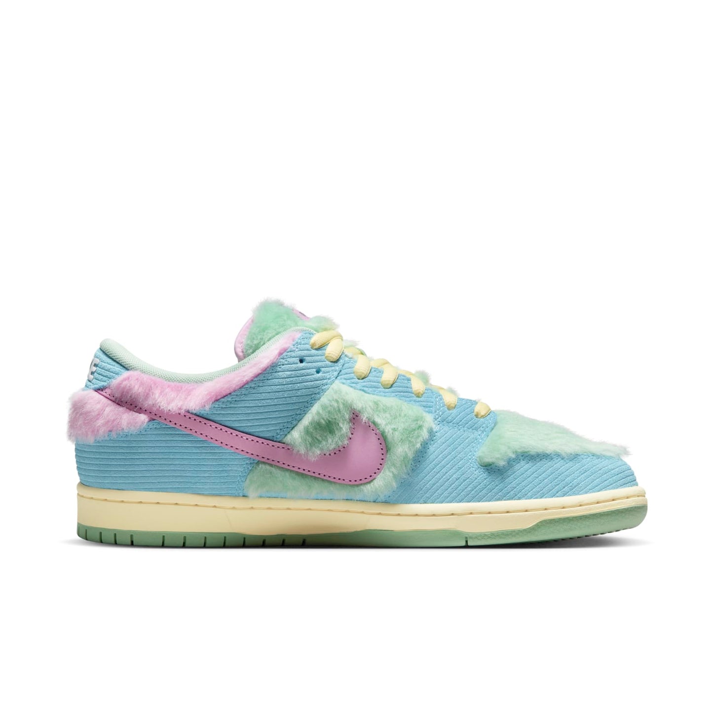 Nike x Verdy SB Dunk Low “Visty”