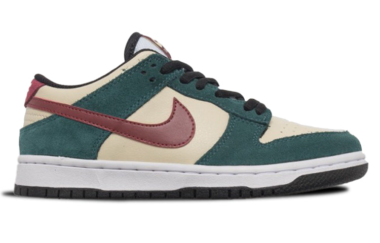 Nike SB Dunk Low Pro “Vegas Gold”
