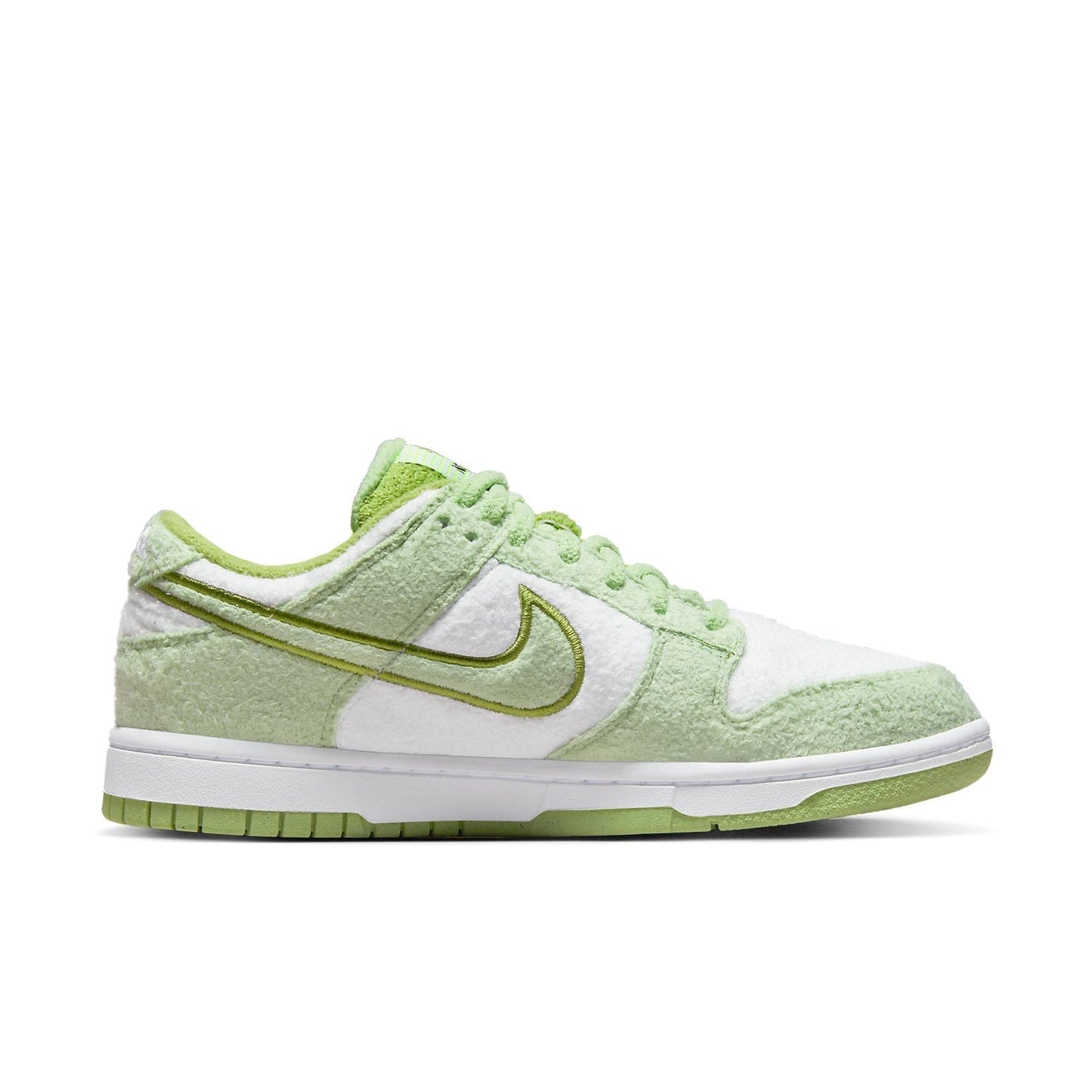 Nike Dunk Low SE “Fleece – Honeydew”