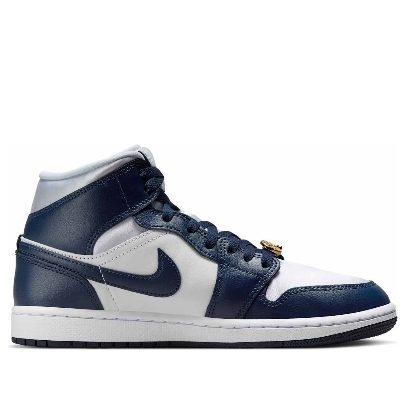 Air Jordan 1 Mid SE “Football Grey White Midnight Navy”