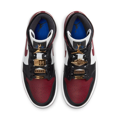 Air Jordan 1 Mid SE “Gold Pendants”