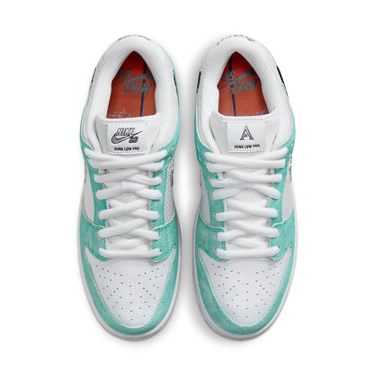 Nike x APRIL SKATEBOARDS SB Dunk Low “Turbo Green”