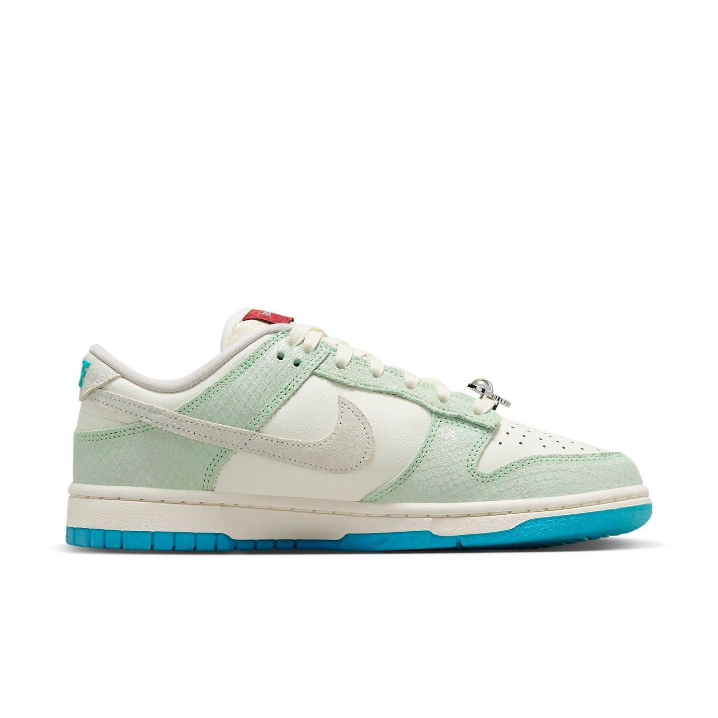 Nike Dunk Low LX “Year of the Dragon”