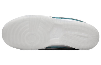Nike x Diamond Supply Co. SB Dunk Low Pro “White Diamond”