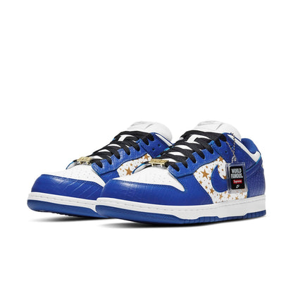 Nike x Supreme SB Dunk Low OG QS “Hyper Royal”
