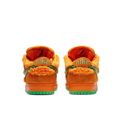 Nike x Grateful Dead SB Dunk Low “Orange Bear”