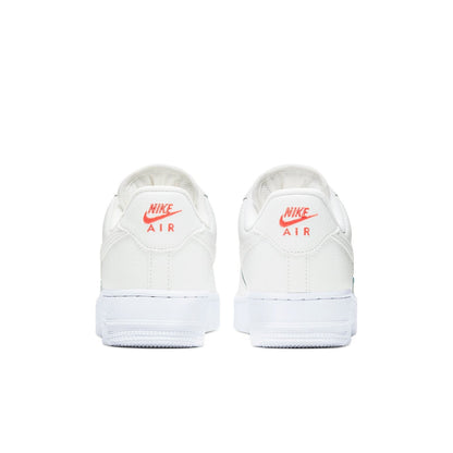 Nike Air Force 1 “07 Essential “Summit White Solar Red”