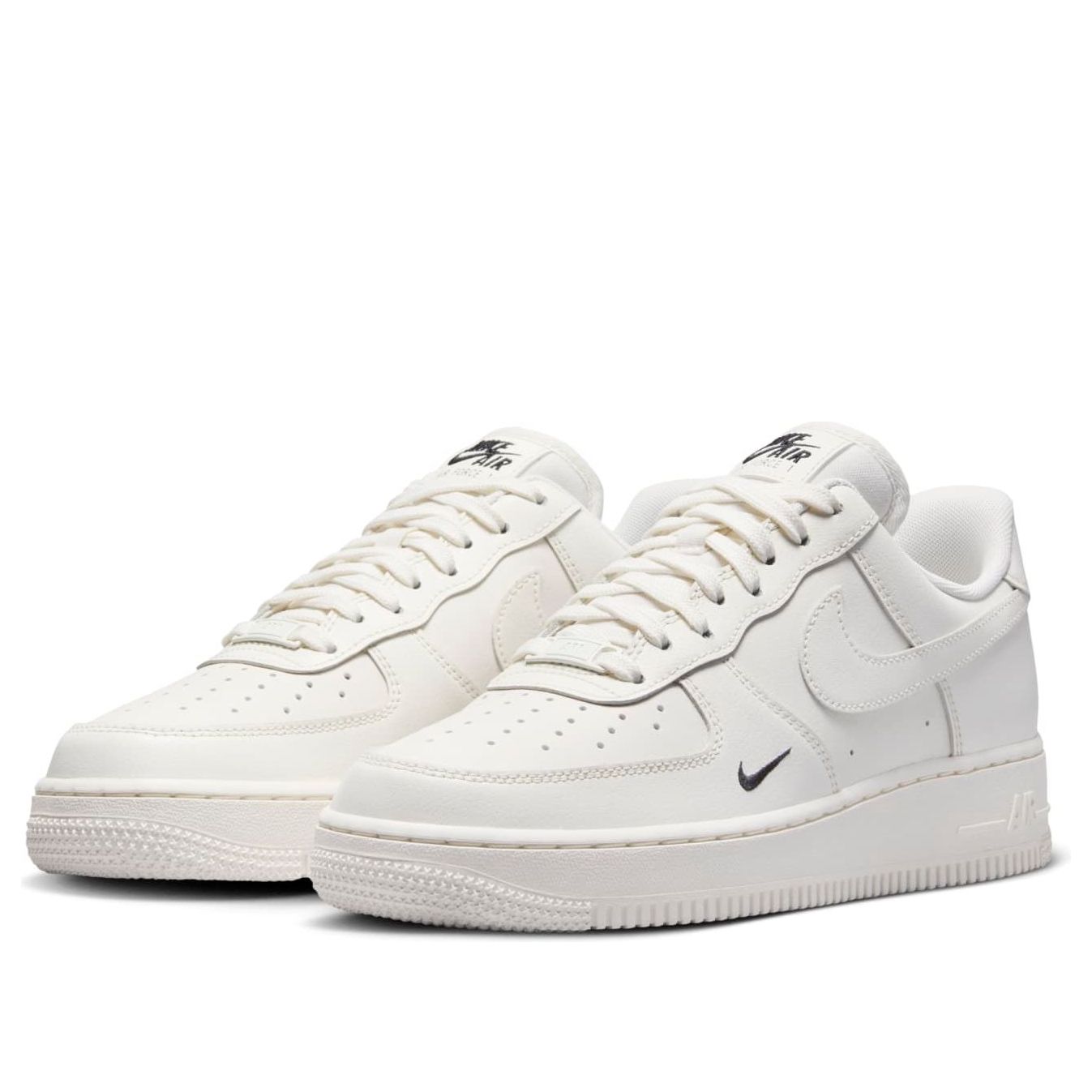 Nike Air Force 1 “07 Essential “Sail Black”