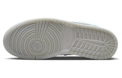 Air Jordan 1 Low “New Emerald”