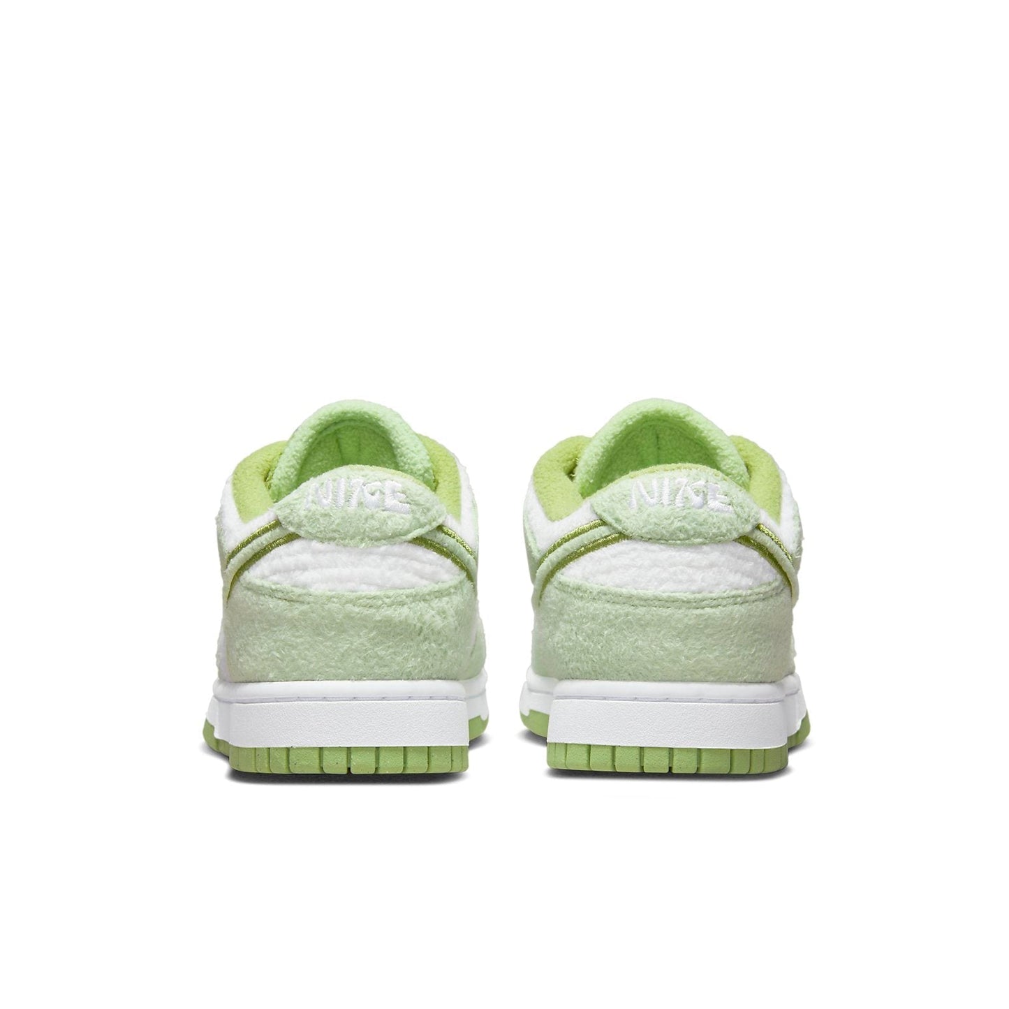 Nike Dunk Low SE “Fleece – Honeydew”