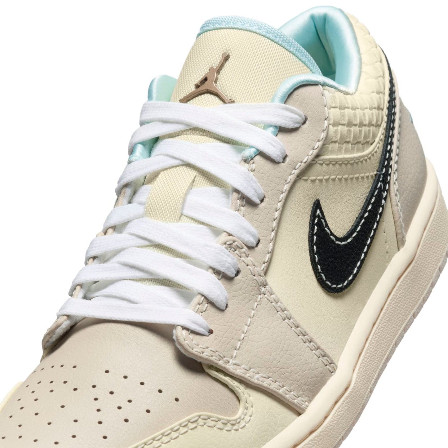 Air Jordan 1 Low SE “Sanddrift”