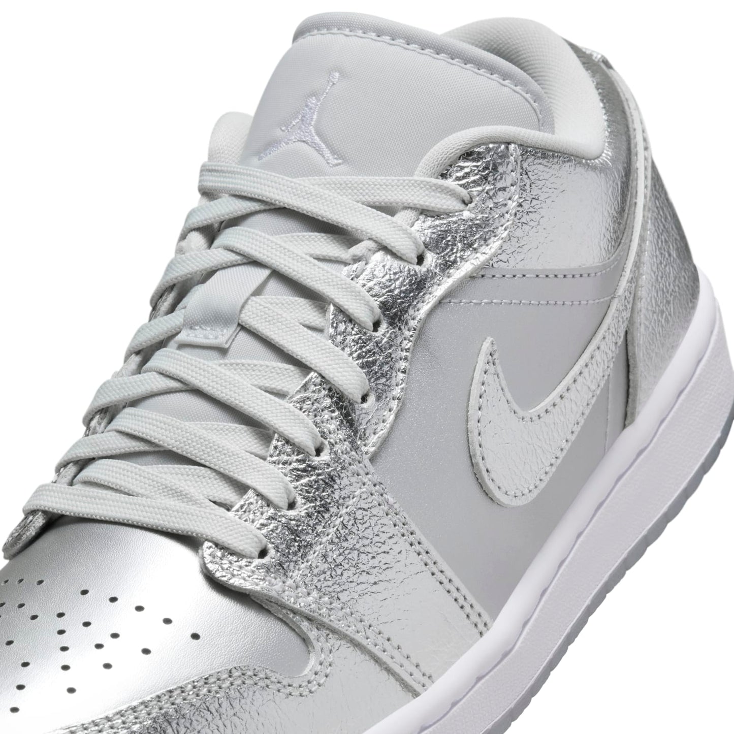 Air Jordan 1 Low SE “Metallic Silver”