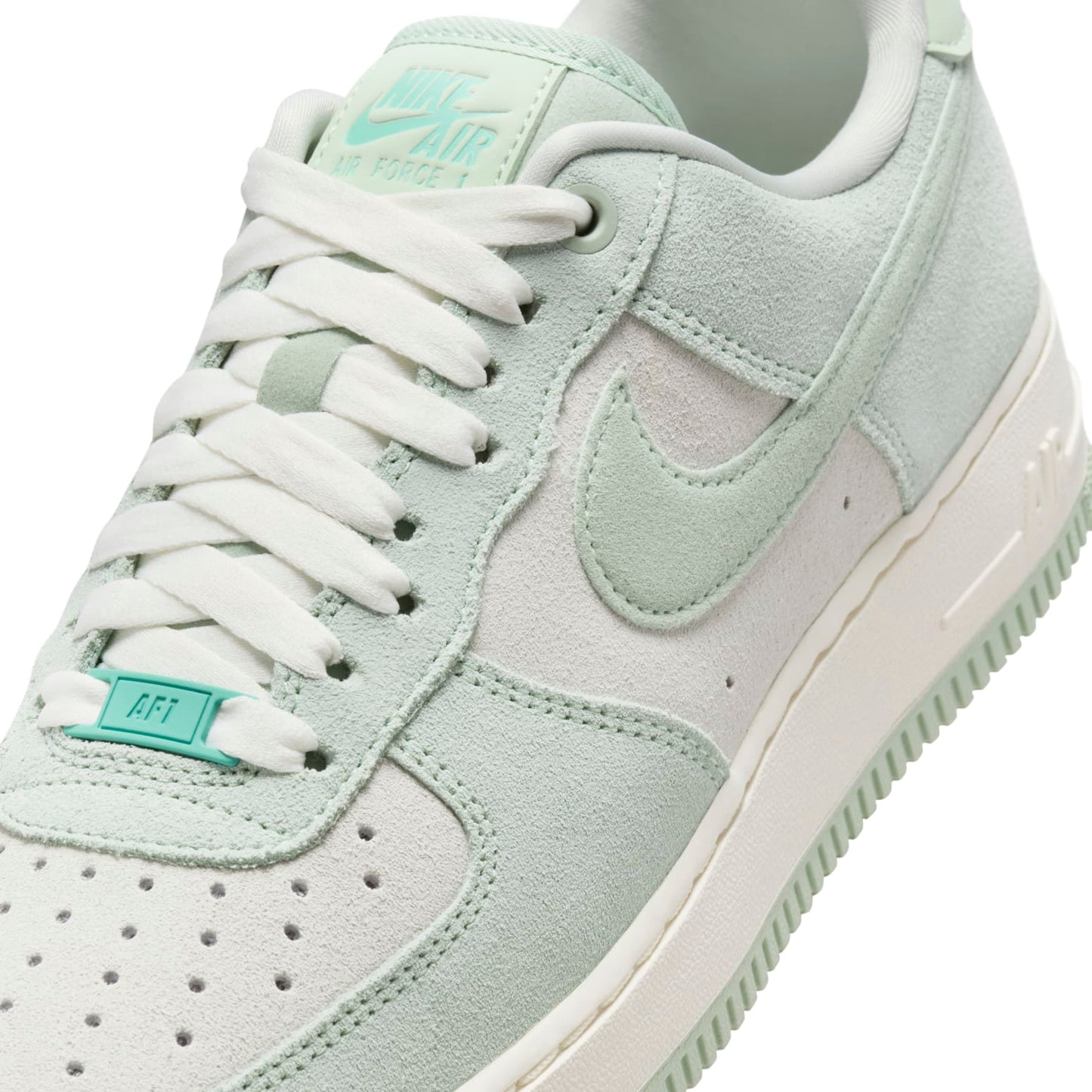 Nike Air Force 1 “07 SE “Spruce Aura Pistachio Frost”