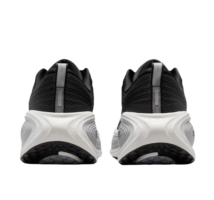 Nike Vomero 18 Road Running Shoe