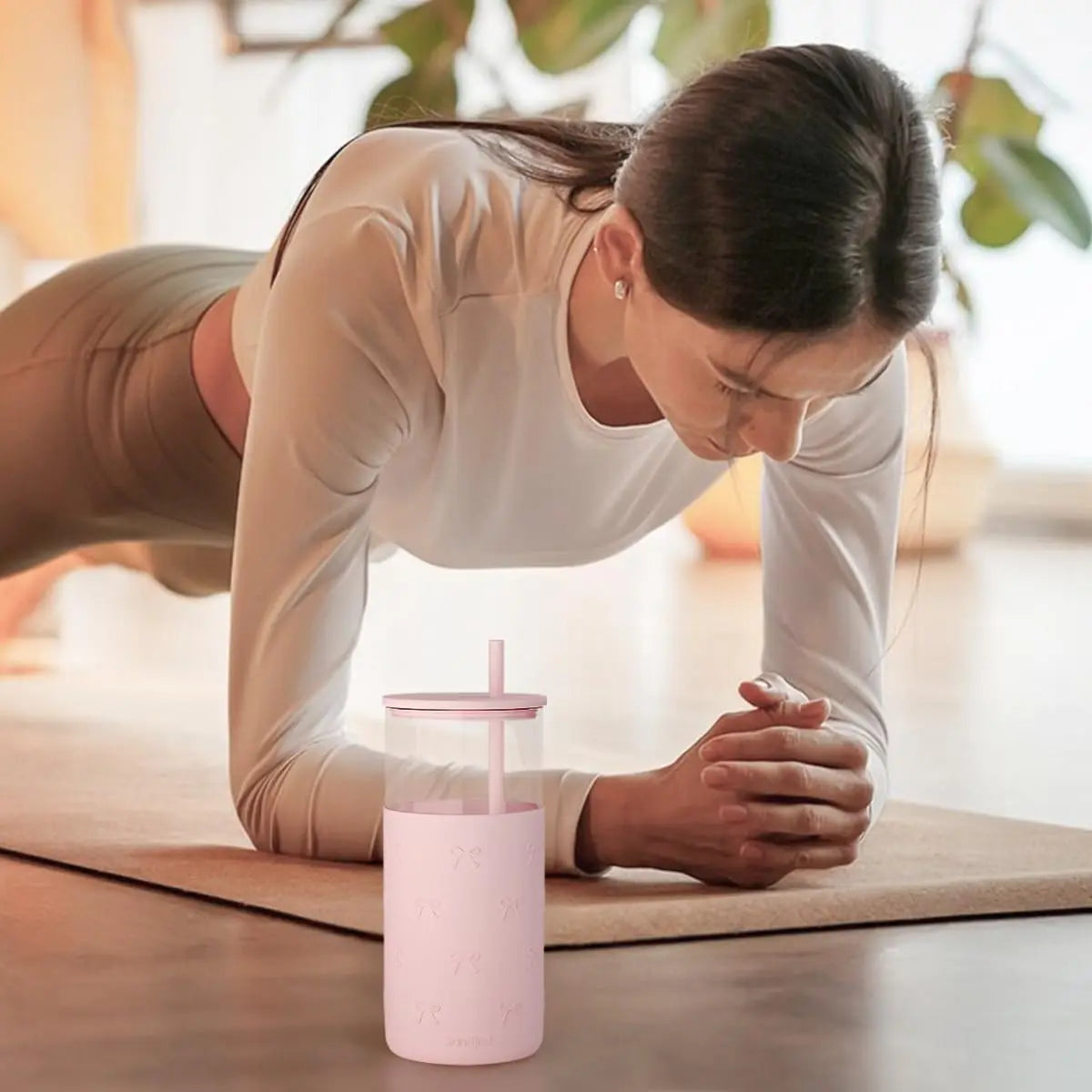 20oz Glass Tumbler with Silicone Sleeve & Straw, Aesthetic Cup Ideal for Hot & Cold Drinks Smoothie Iced Coffee, Gift for Her Women Girl