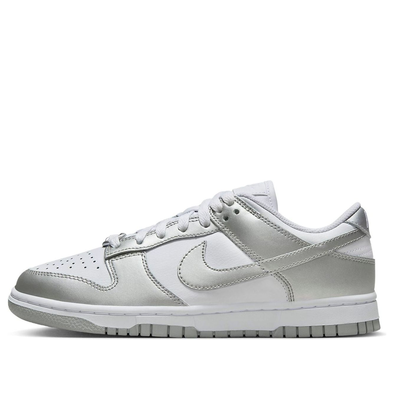 Nike Dunk Low “Metallic Silver”