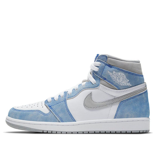 Air Jordan 1 Retro High OG “Hyper Royal Light Smoke Grey”