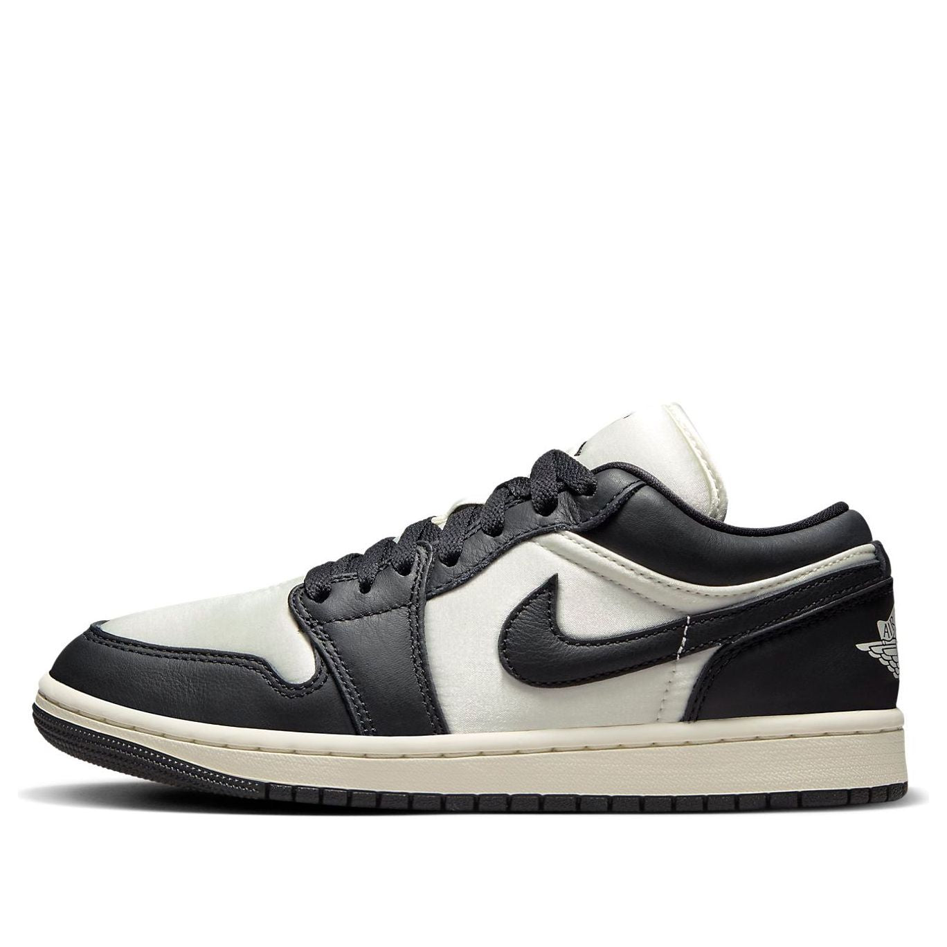 Air Jordan 1 Low SE “Vintage Panda”