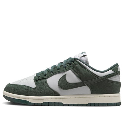 Nike Dunk Low Next Nature “Vintage Green”