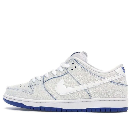 Nike SB Dunk Low Premium “Cracked Leather”