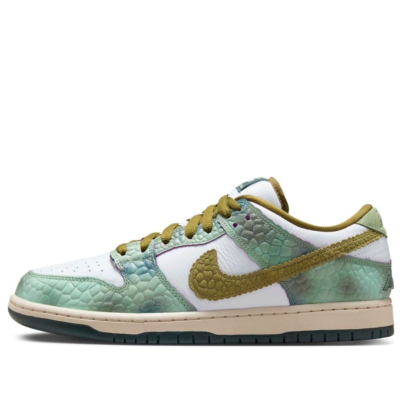 Nike x Alexis Sablone SB Dunk Low “Chameleon”